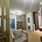 Bazar Lägenhet Tirana