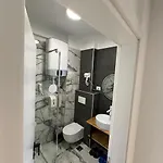 Bazar Lägenhet Tirana
